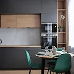 Beautiful And Stylish 2 Bedroom In The Center And In The Pedestrian Zone Appartement