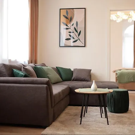 Beautiful And Stylish 2 Bedroom In The Center And In The Pedestrian Zone * ブラチスラヴァ